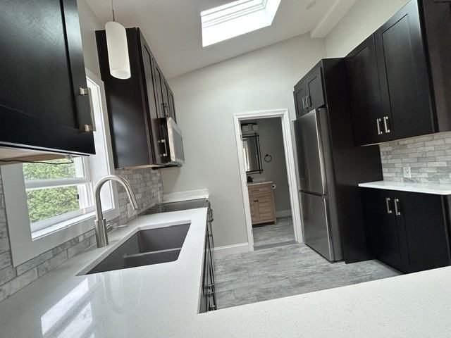 1169 Essex Rd #3 - Photo 4 of 23