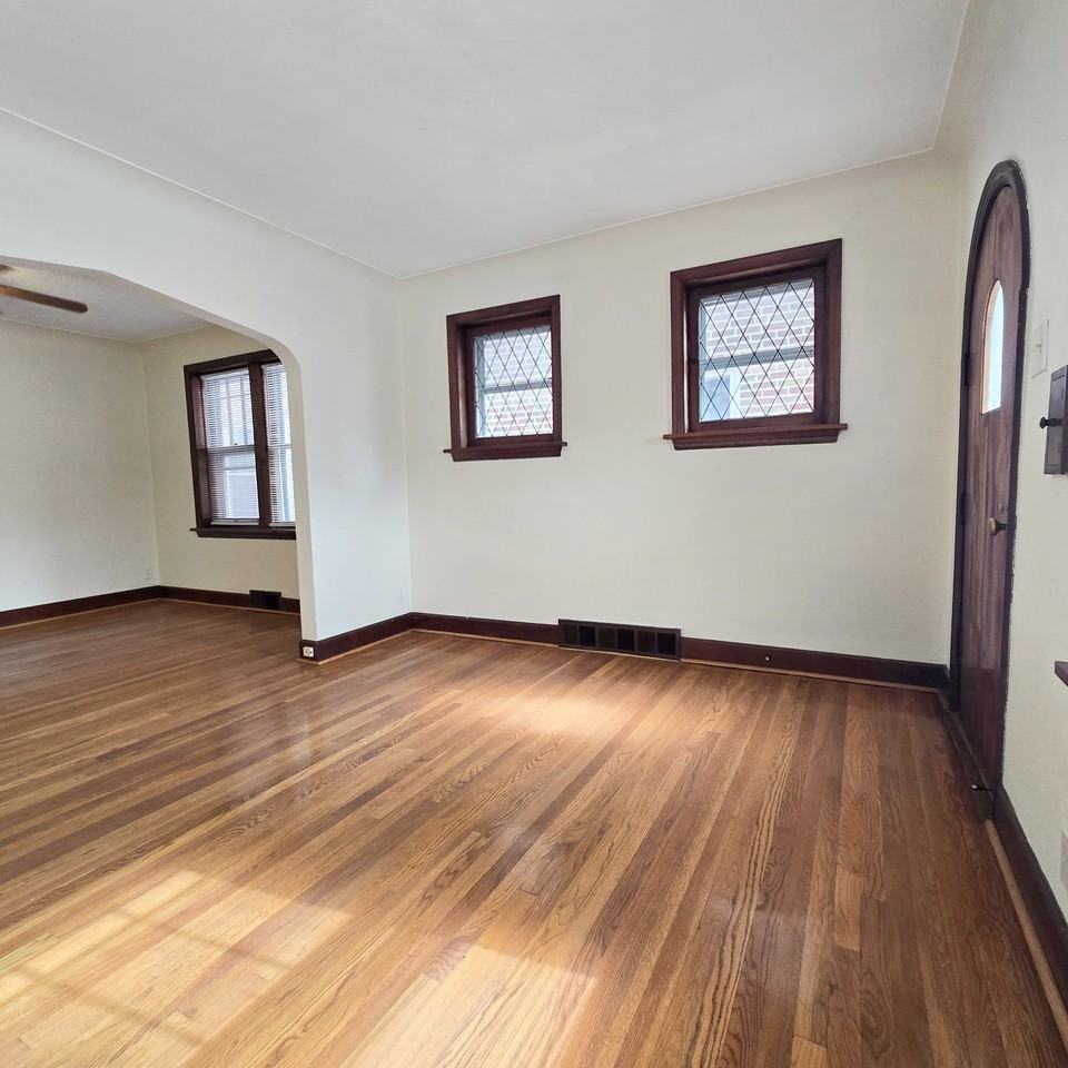 3529 Lawn Ave #3529 - Photo 3 of 15