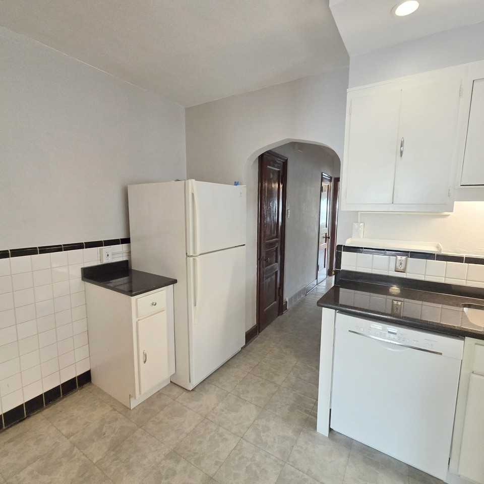 3529 Lawn Ave #3529 - Photo 6 of 15