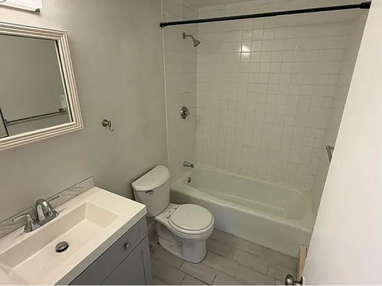 1671 Main St #7 - Photo 2 of 7