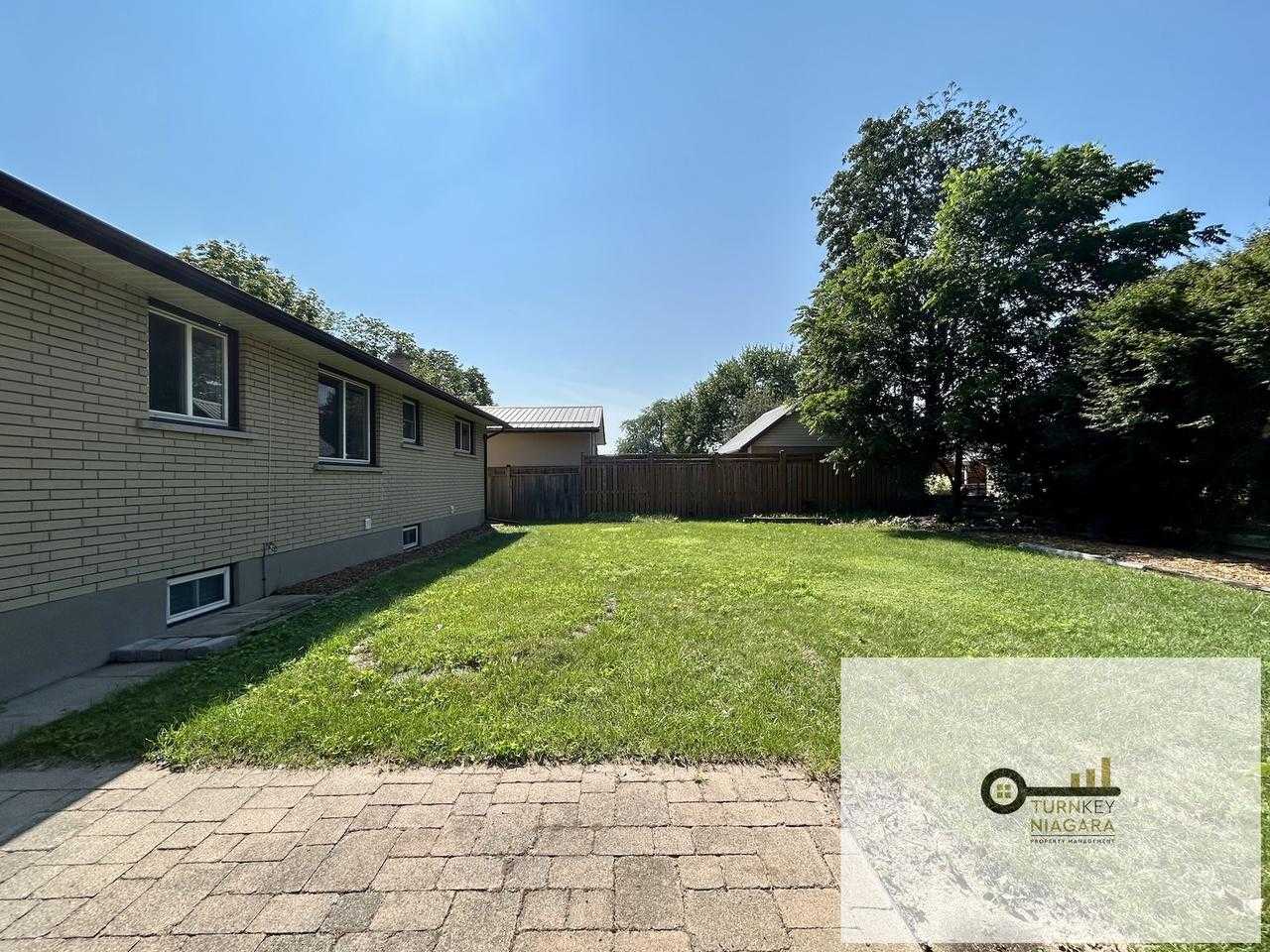 25 Brentwood Drive - Photo 3 of 20