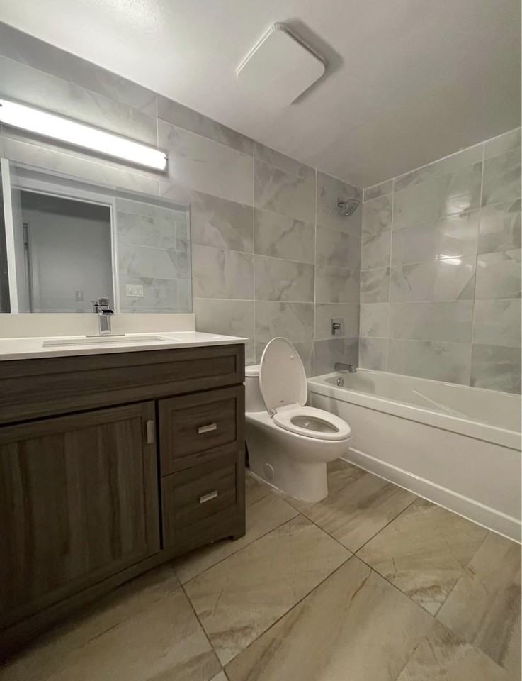 900 Berkley Rd - Photo 3 of 8