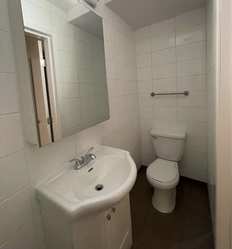 900 Berkley Rd - Photo 5 of 8