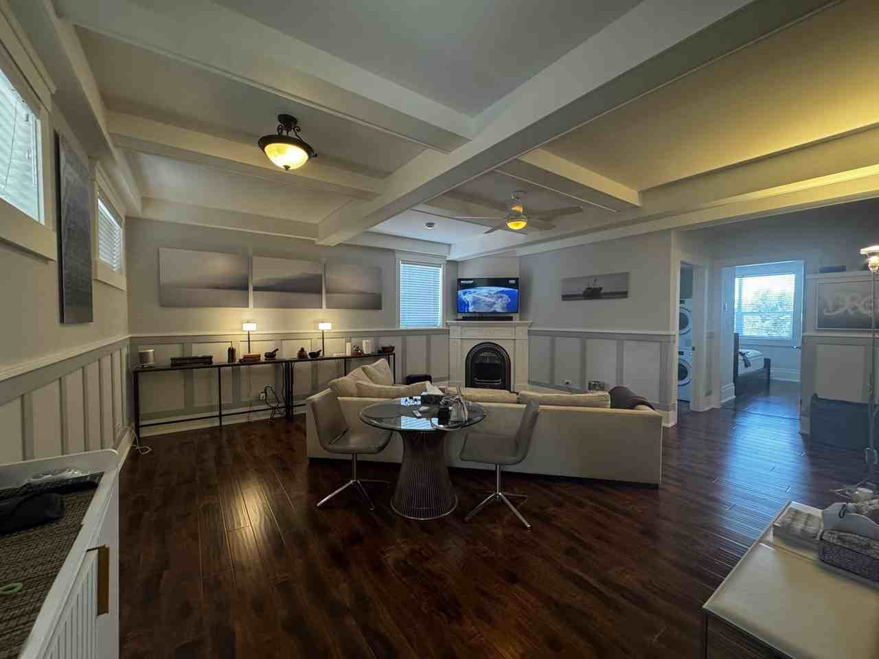 1064 Beverley Pl - Photo 7 of 12
