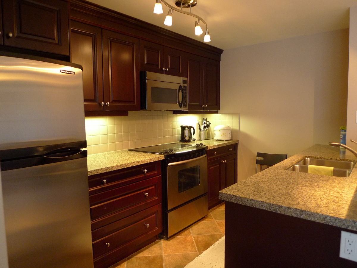 110 La Caille Parke Place - Photo 4 of 28