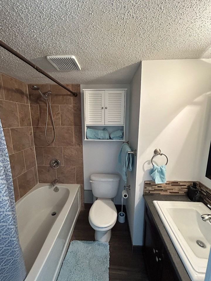 2117 - 2117 16 Street Southwest - Photo 5 of 24