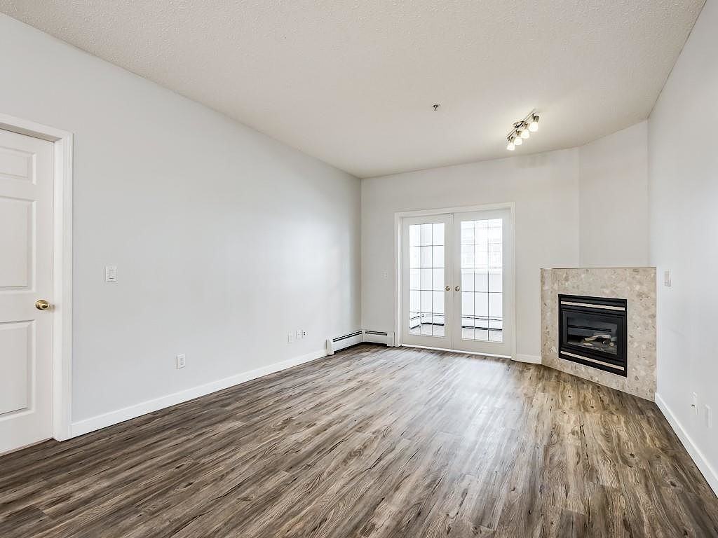 126 14 Ave Sw - Photo 2 of 19