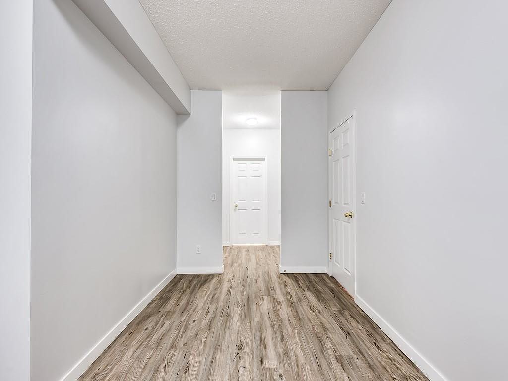 126 14 Ave Sw - Photo 6 of 19