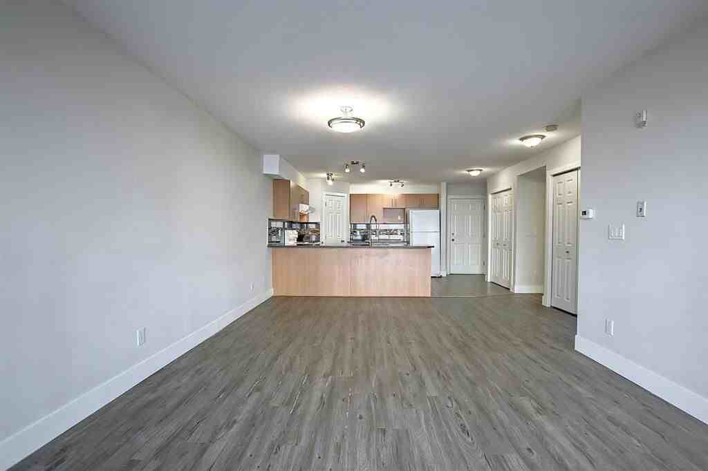 1724 - 1724 26 Avenue Southwest - Photo 4 of 19