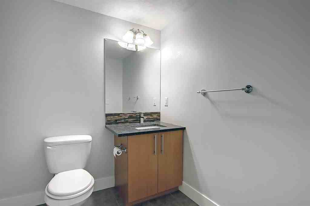1724 - 1724 26 Avenue Southwest - Photo 5 of 19