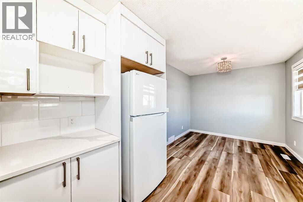 77 Martinbrook Rd Ne - Photo 4 of 12