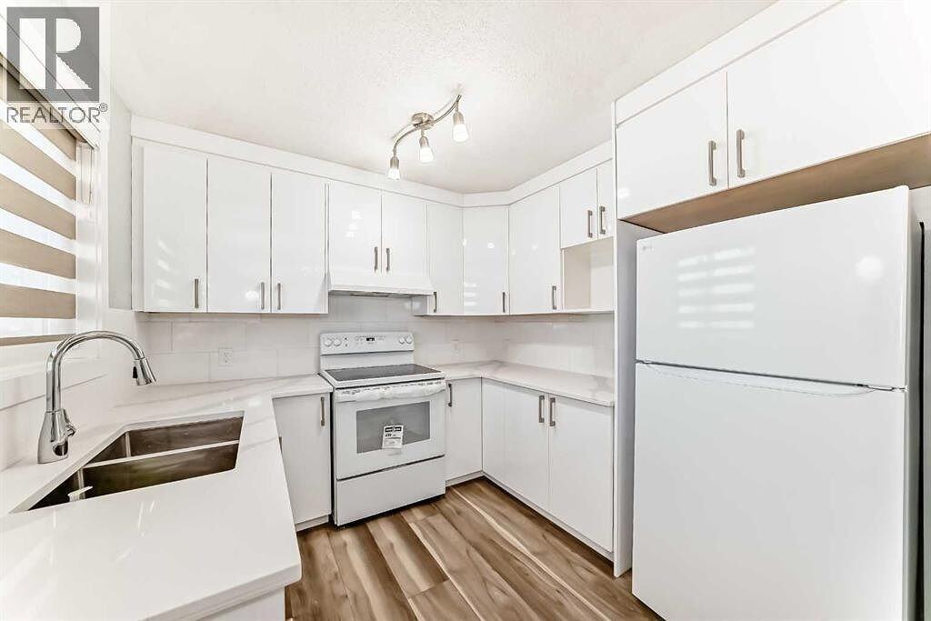 77 Martinbrook Rd Ne - Photo 5 of 12
