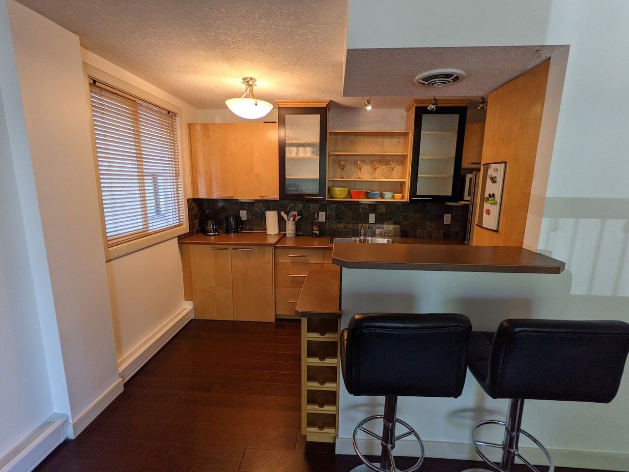 123 - 123 24 Avenue Southwest - Photo 5 of 25