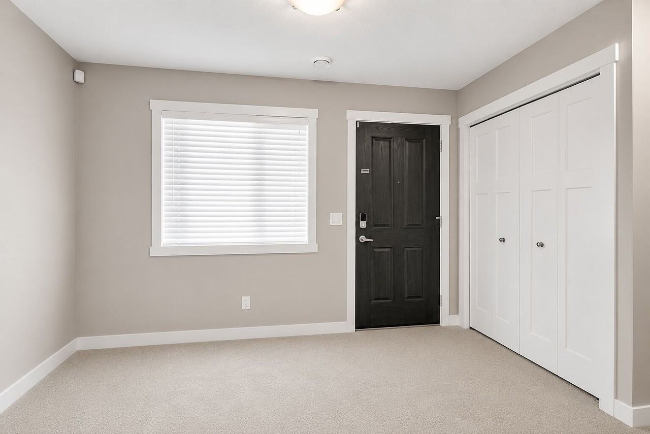 119 Skyview Ranch Manor Ne - Photo 5 of 38