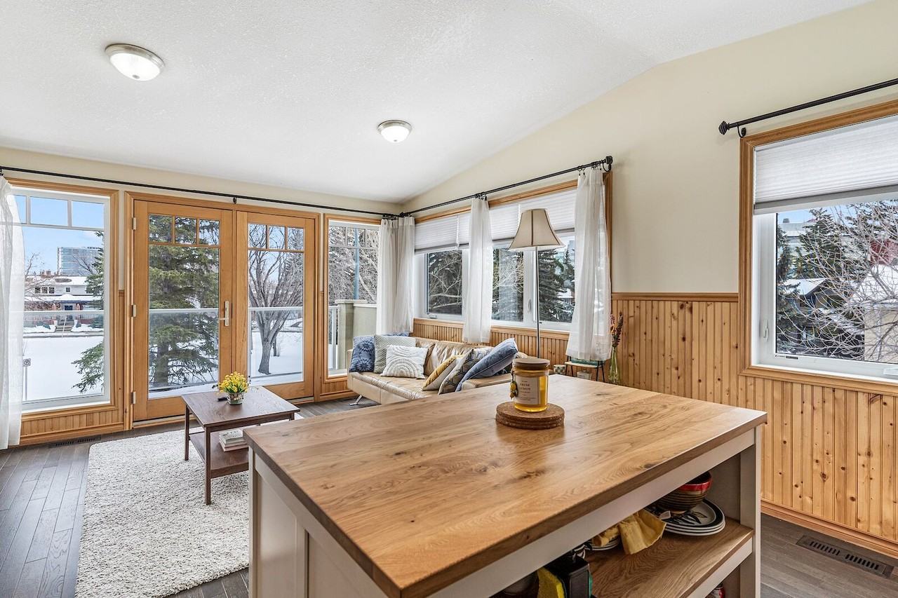 3431 Utah Cres Nw - Photo 4 of 9