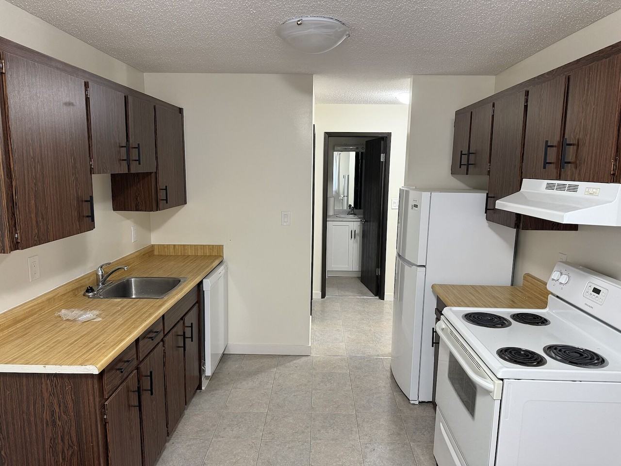 10849 117 St Nw - Photo 6 of 6