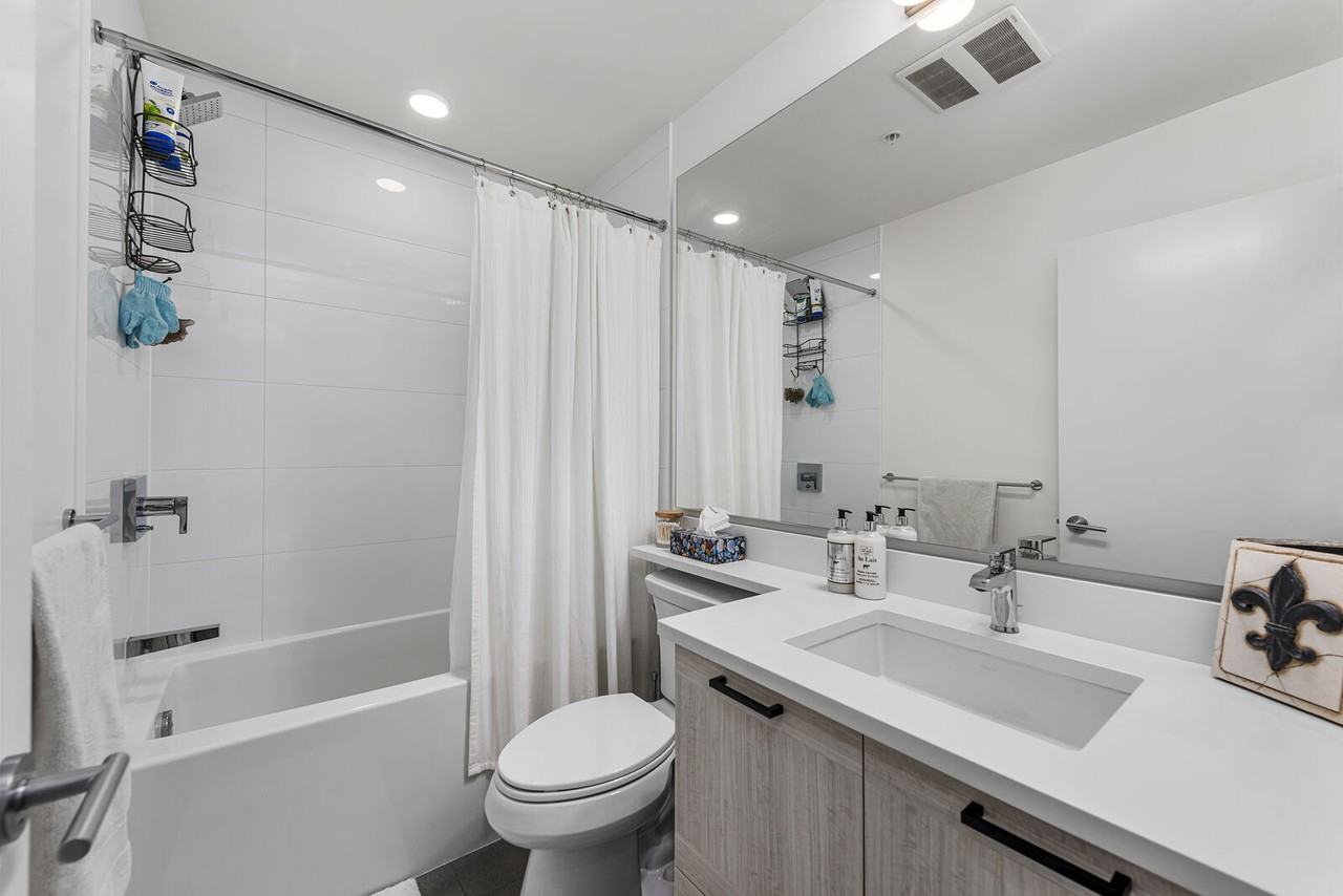 7169 14th Ave - Photo 4 of 17