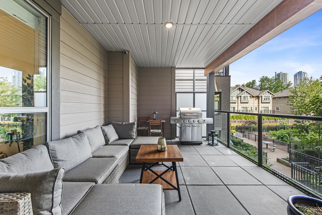 7169 14th Ave - Photo 4 of 28