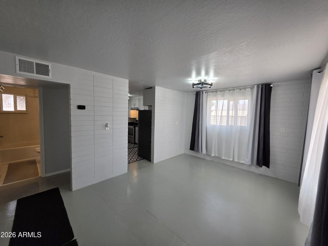 574 S Park St #B - Photo 6 of 21