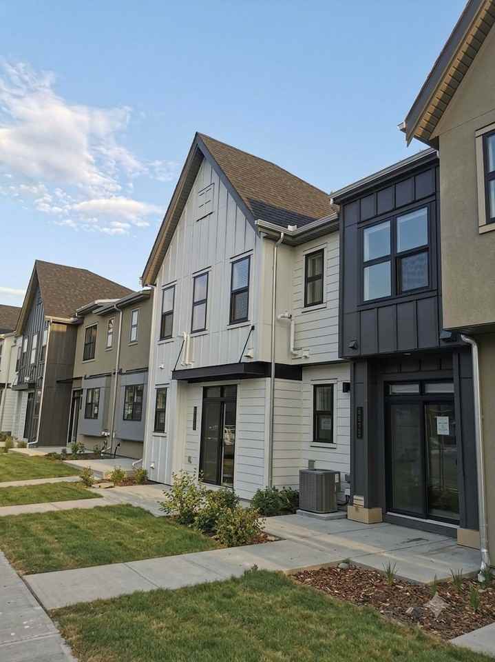 30 - 30 Rochester View Nw