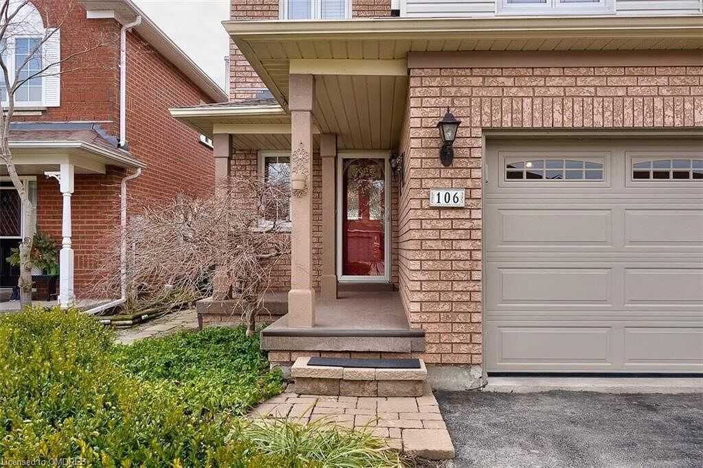 106 Harnesworth Cres - Photo 2 of 13
