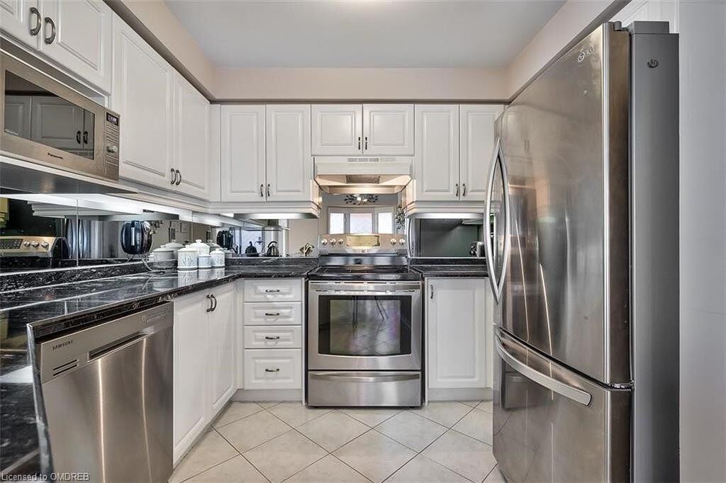 106 Harnesworth Cres - Photo 3 of 13