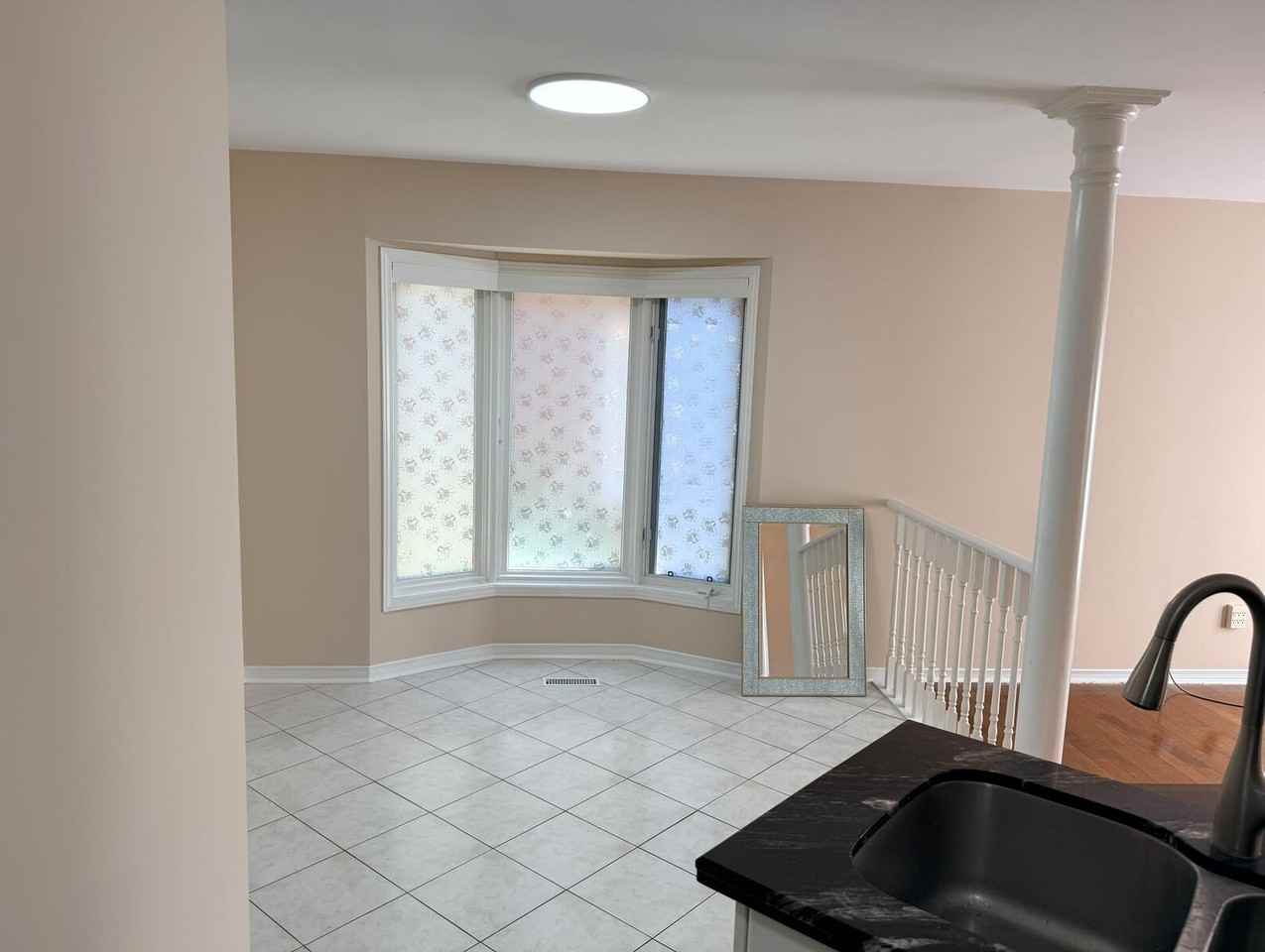 106 Harnesworth Cres - Photo 4 of 13