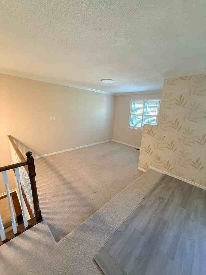 106 Harnesworth Cres - Photo 6 of 13