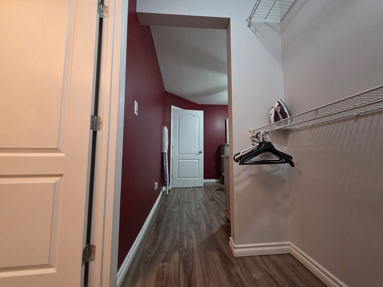 9938 104 St Nw - Photo 4 of 27