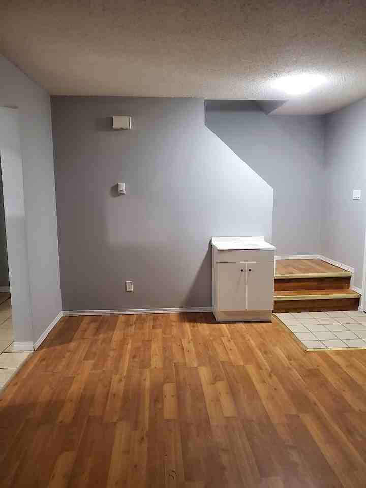 200 Habitat Cres Nw - Photo 3 of 12