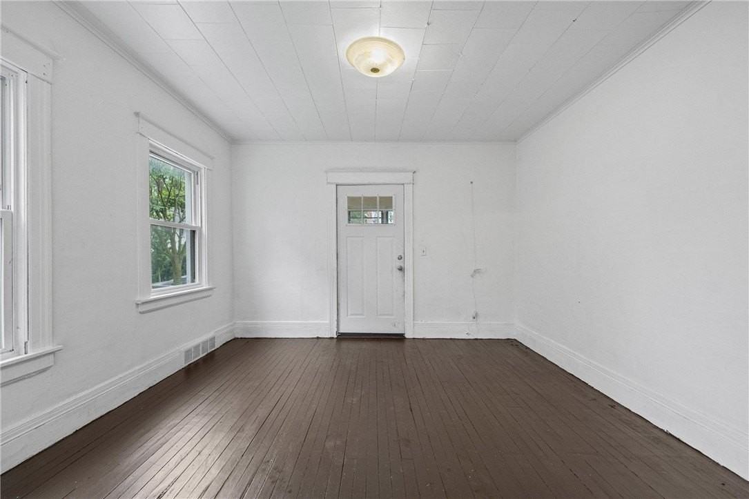 98 Ackerman St - Photo 5 of 22