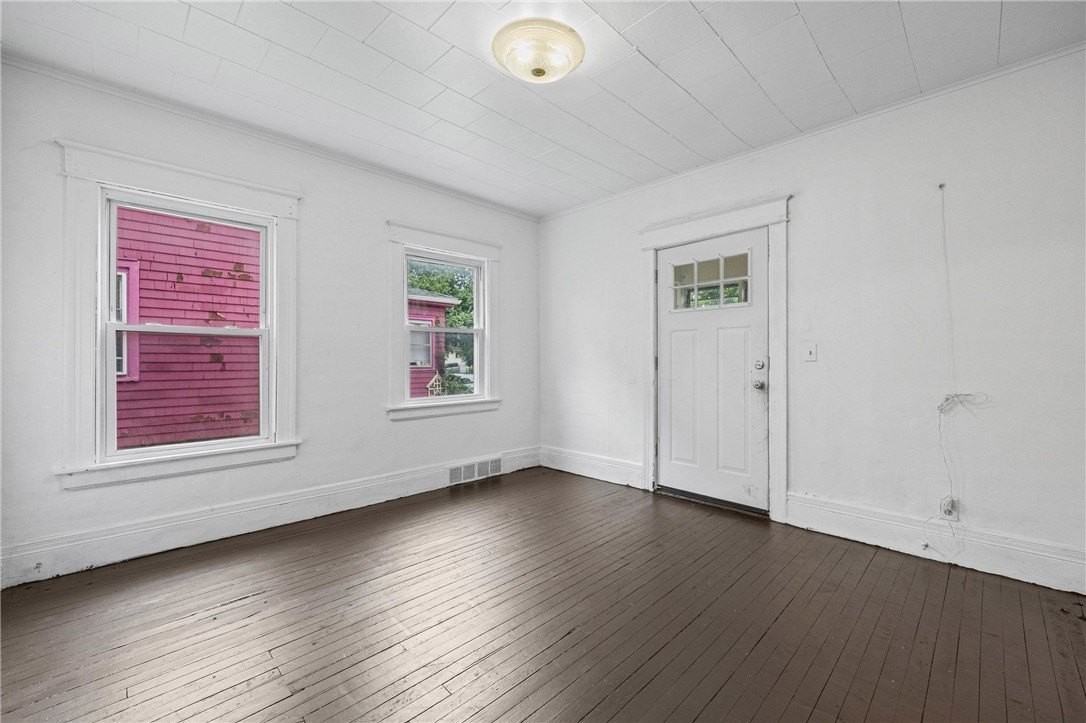 98 Ackerman St - Photo 6 of 22