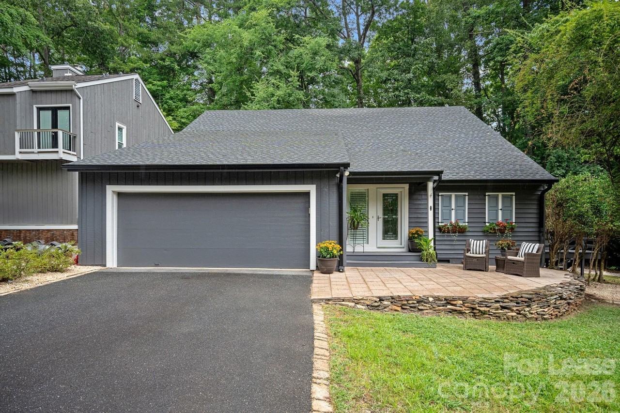 3 Turtle Ln