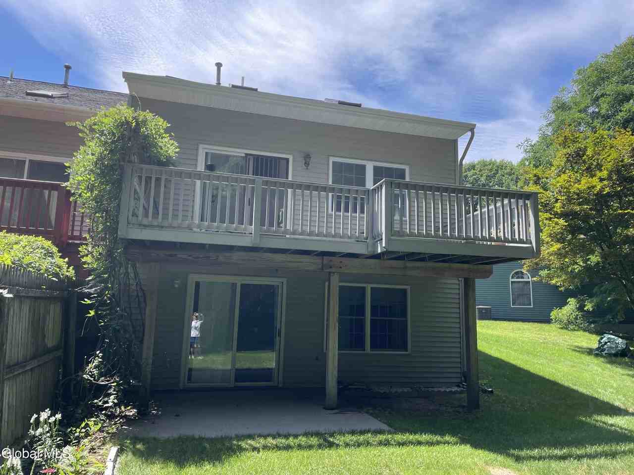 7318 Vic Ct - Photo 2 of 28