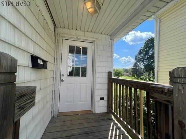 3418 Graham Ave 2nd Fl - Photo 4 of 14