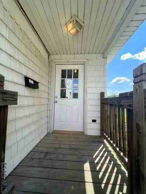 3418 Graham Ave 2nd Fl - Photo 5 of 14