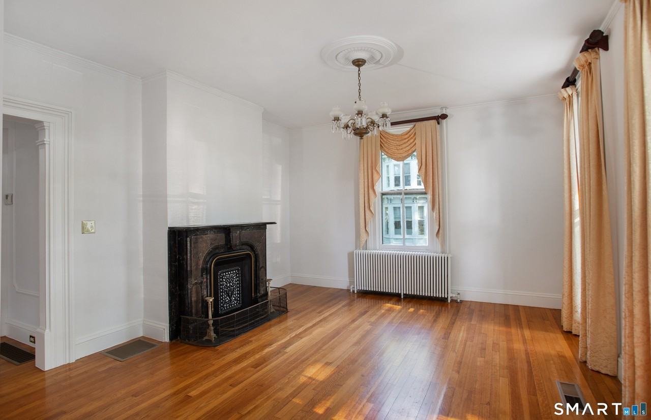 139 Main St - Photo 7 of 35
