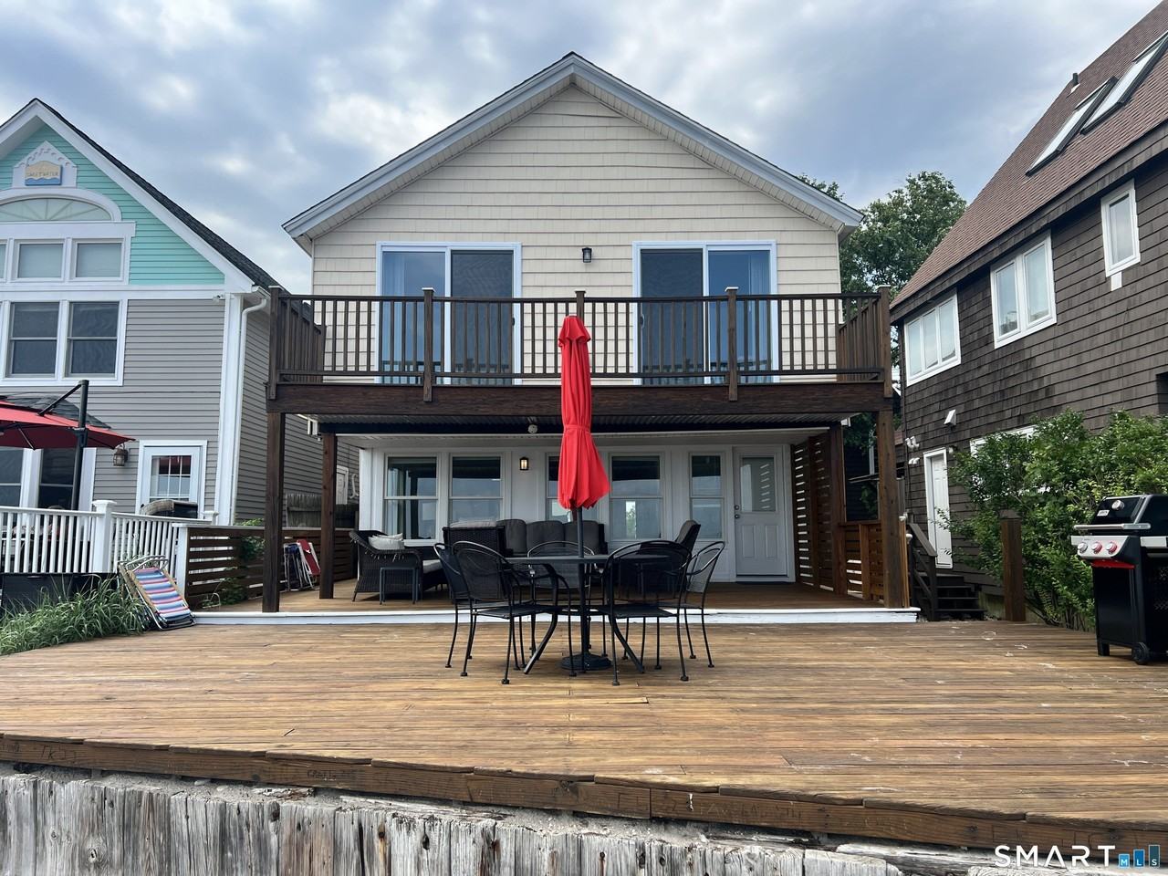 989 Fairfield Beach Rd - Photo 2 of 2