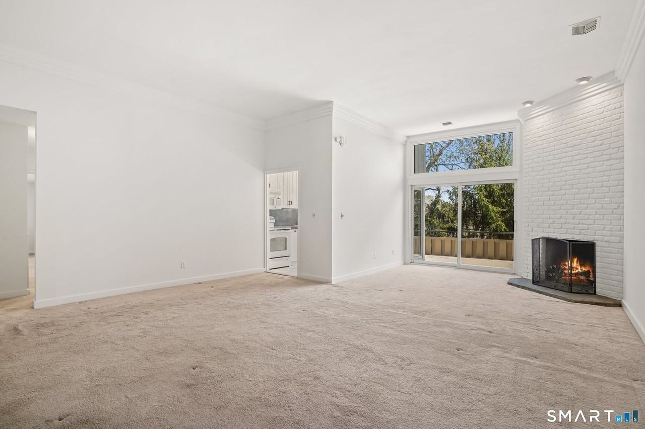 106 Southport Woods Dr #106 - Photo 3 of 13