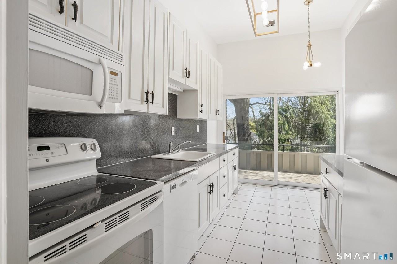 106 Southport Woods Dr #106 - Photo 6 of 13