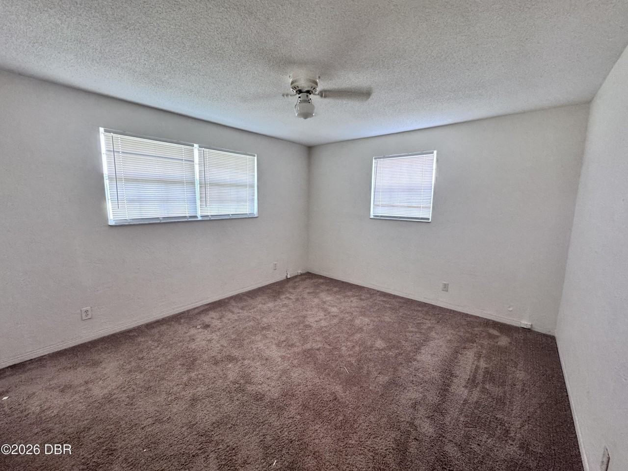 2405 Kenilworth Ave - Photo 6 of 10