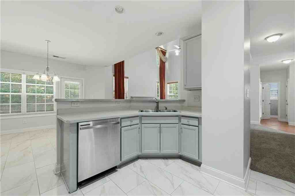 3032 Mockingbird Ln - Photo 6 of 22