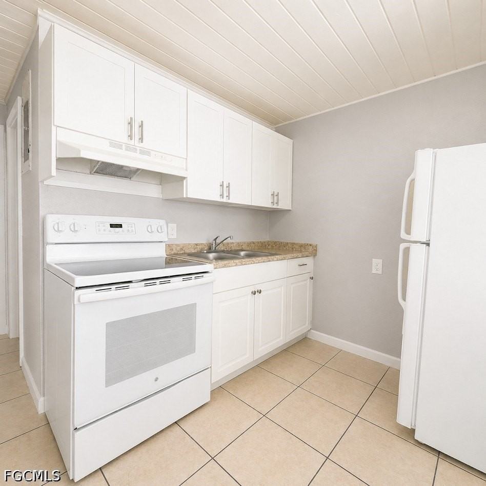3240 Dora St - Photo 5 of 14