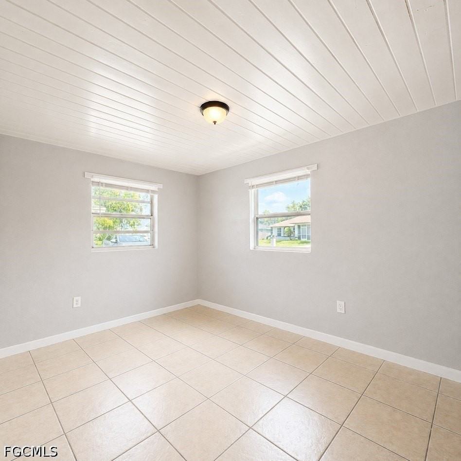 3240 Dora St - Photo 7 of 14
