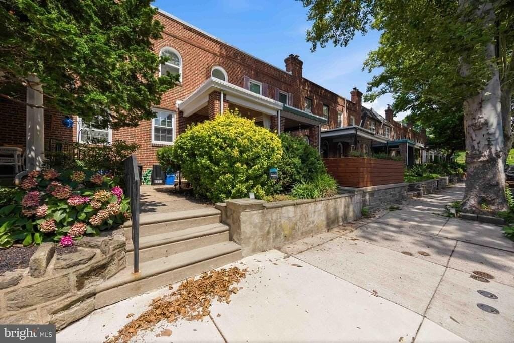3323 Tilden St - Photo 2 of 36