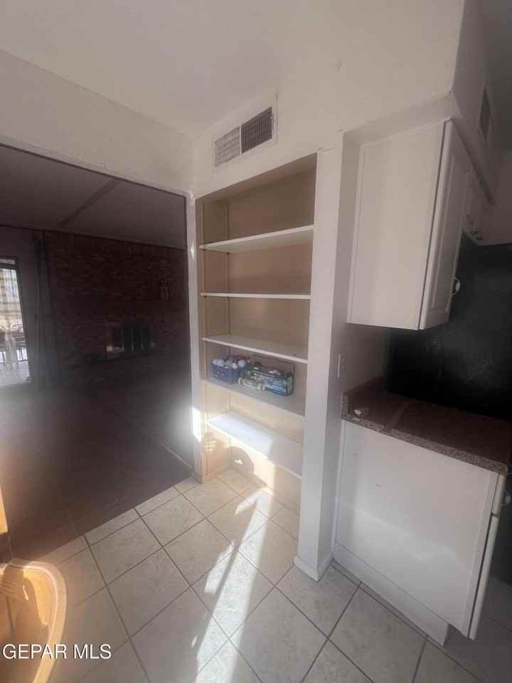 5017 Mccormick Ln - Photo 4 of 27