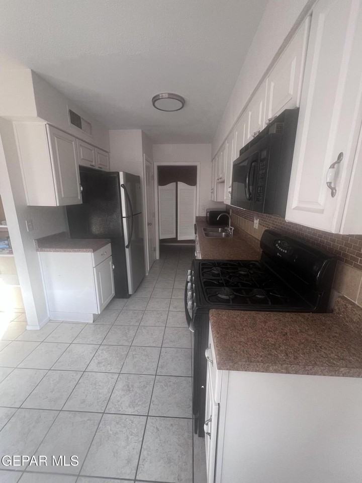5017 Mccormick Ln - Photo 5 of 27