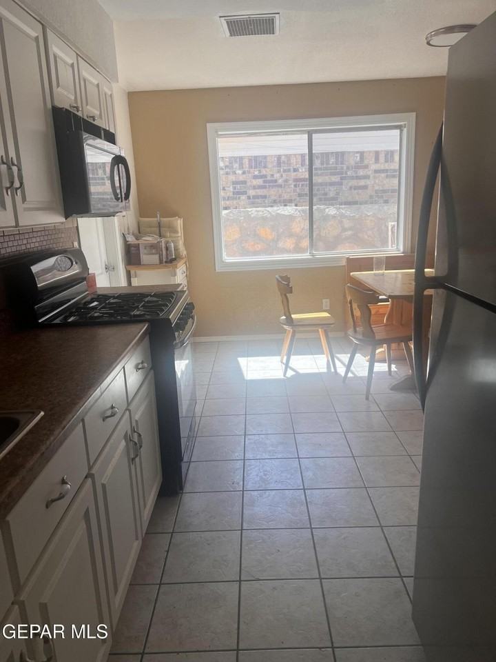 5017 Mccormick Ln - Photo 6 of 27