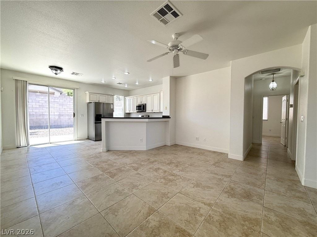 10677 Windrose Point Ave - Photo 5 of 22