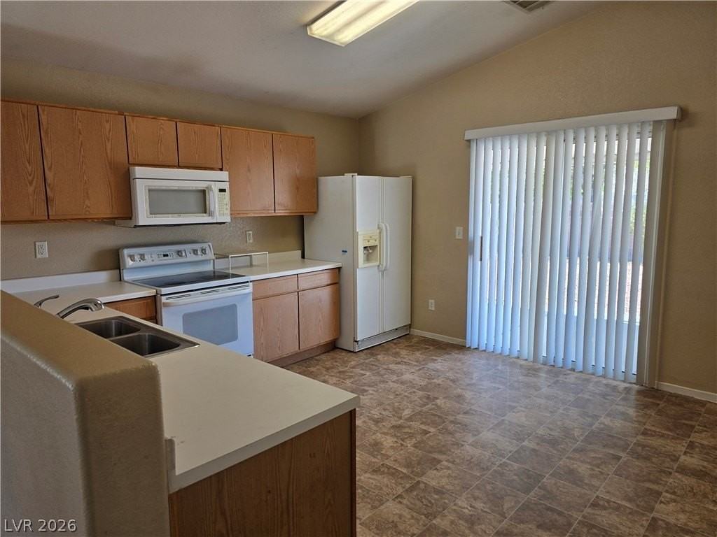 5525 Raven Creek Ave - Photo 4 of 9